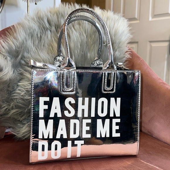 Fashion Made Me Do It Metallic Tote w/ Adjustable Strap. - Picture 1 of 3